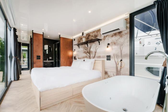 LEscale Royale Saint-Fargeau-Ponthierry - Seine - Melun