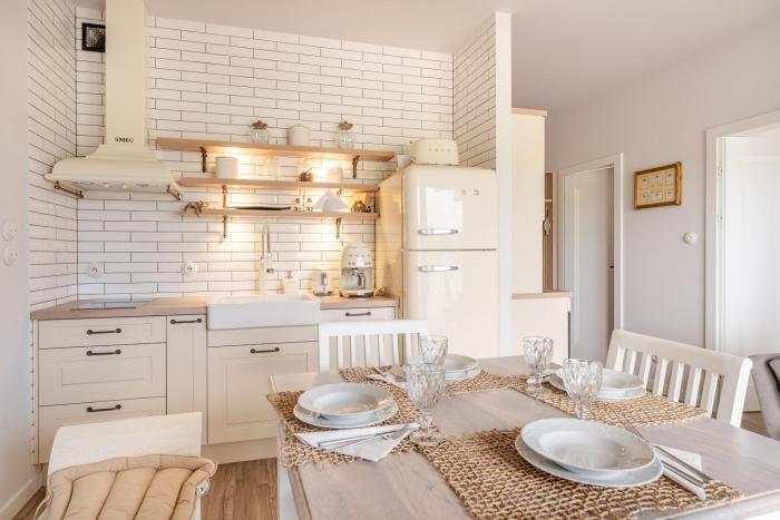 Sunset Resort VI, Nadmorska 98A