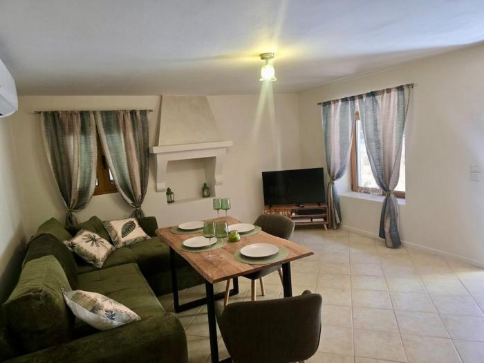 Daisy House Golden Beach Area