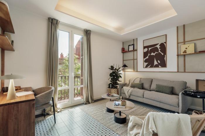Alaju - 3 bedrooms and balcony in Les Corts