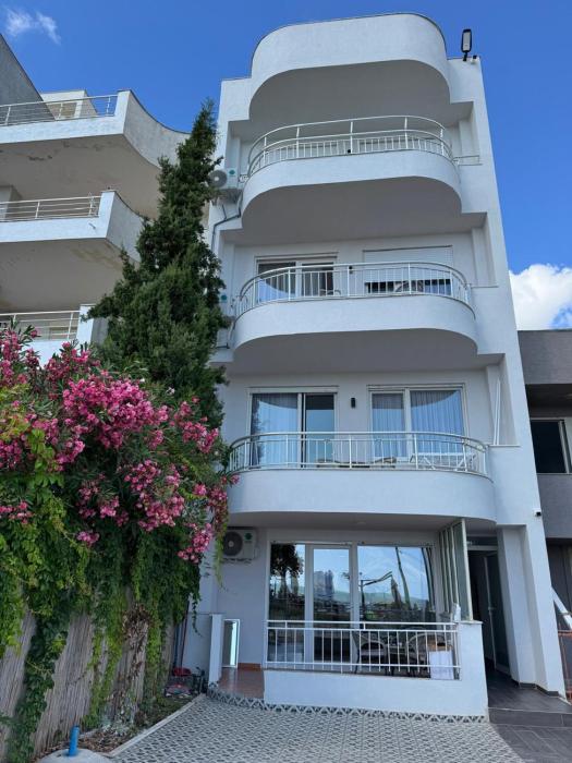 Sandy Vibes Apartments