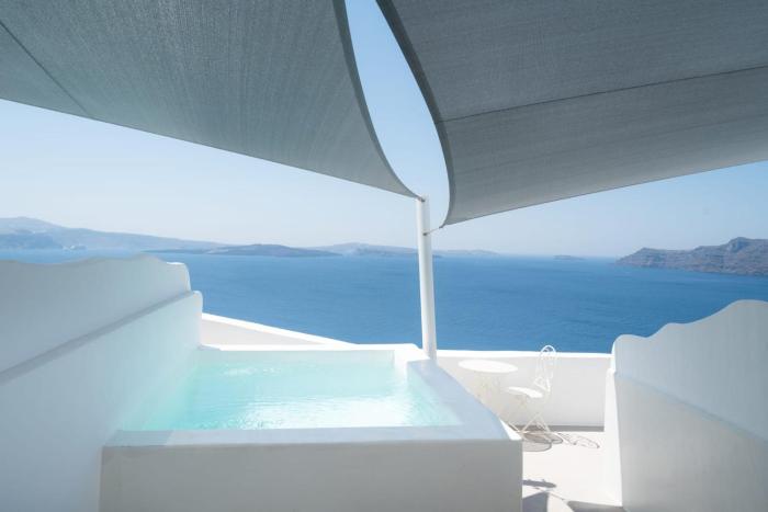 Magnificent Santorini Suite Luxury Suite With Sea View And Hot