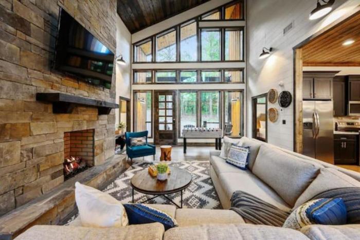 Brookhaven - Hot Tub