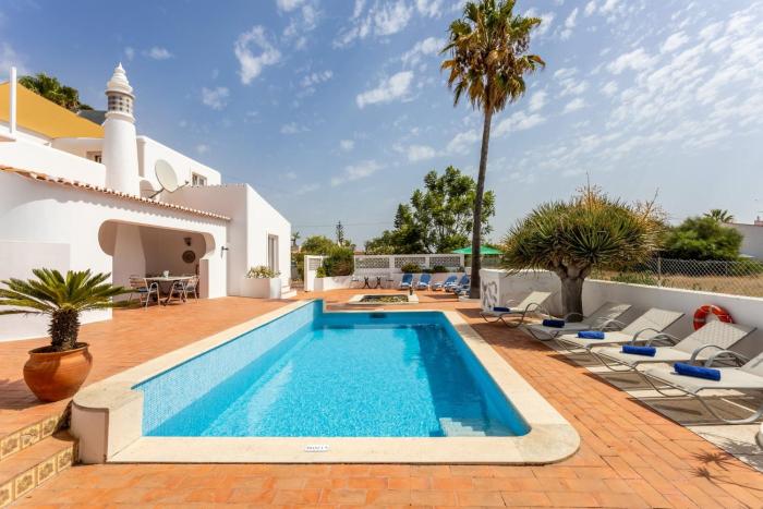 Superb Carvoeiro Villa Villa Alegria Do Sul 7 Bedrooms Pool & Sun Terrace