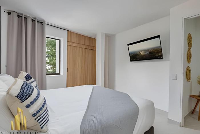 Aria Living 301 - Total Exclusivity in Laureles