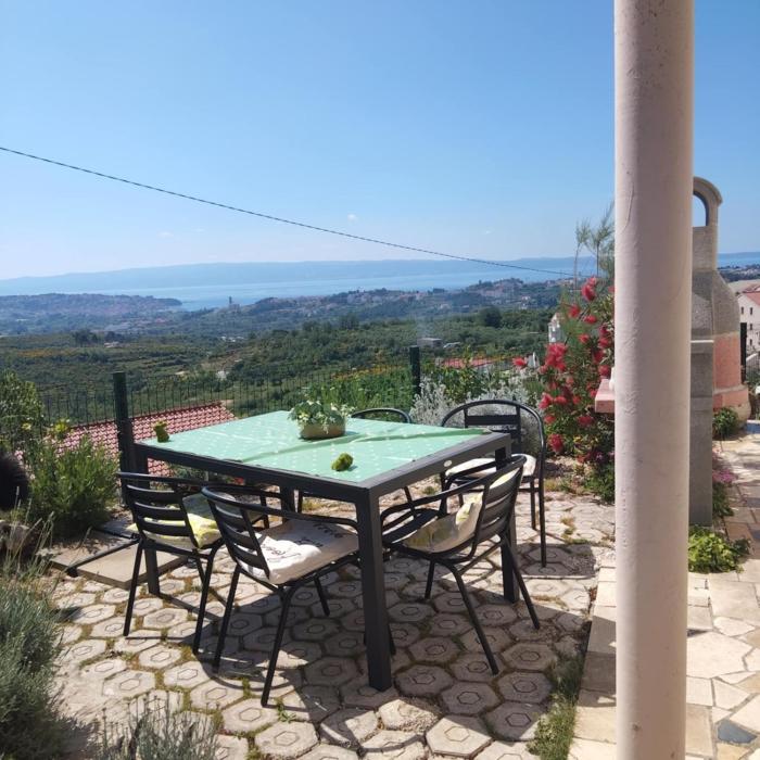 Cosy apartman Split - in green area