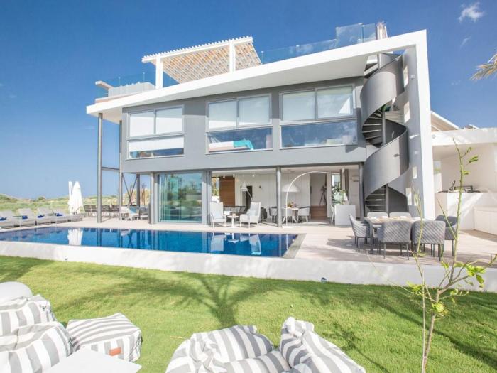 Villa Papadopo - Luxury 3 Bedroom Villa With Private Pool, Hot Tub And Sea Views