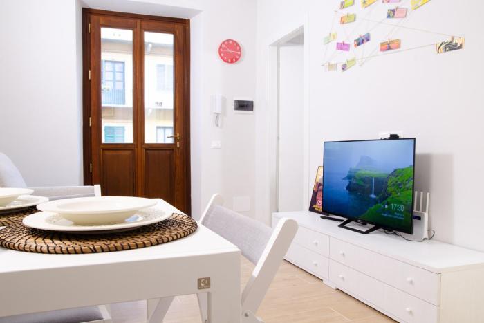 La Baby by HAPPYHOSTORINO