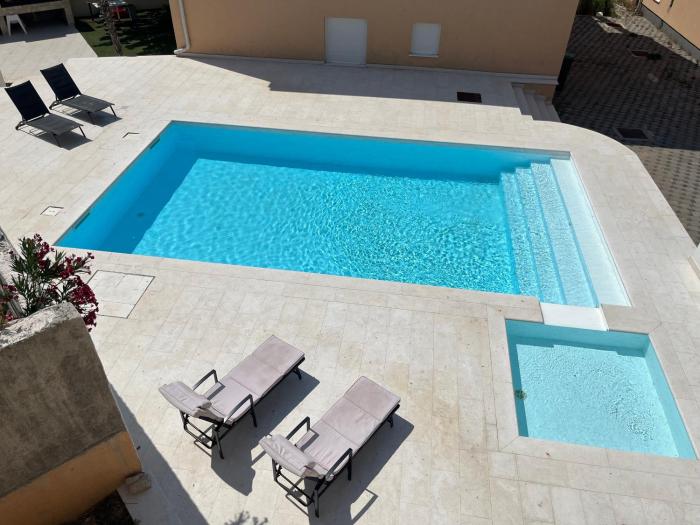 Ventana Pool Apartments - Stara Novalja