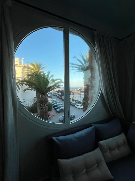 Apartment with sea view