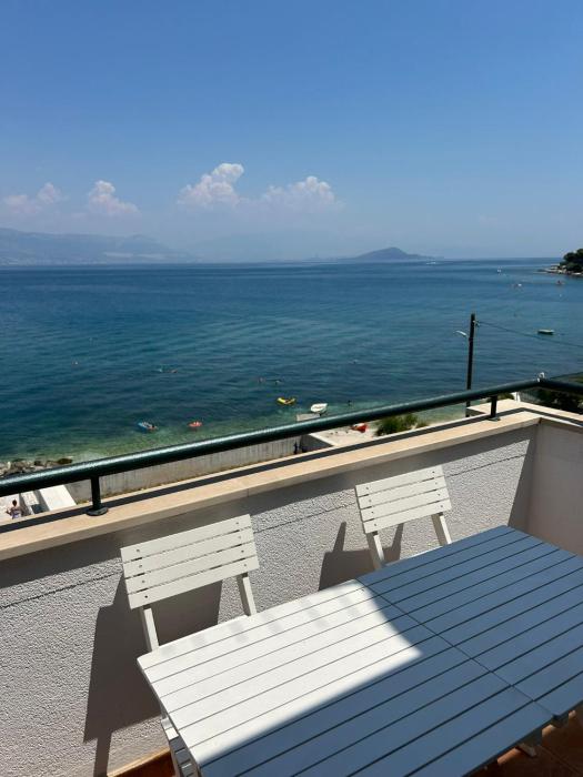 Beachfront Top Floor Apartment Trogir