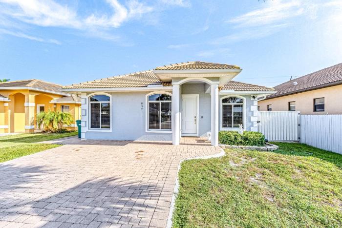 A Piece of Paradises