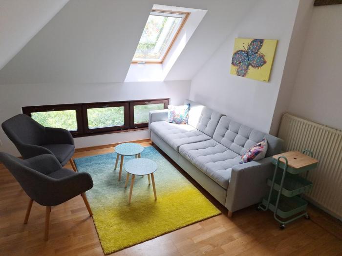 Hiška na skalci, The House on the Rock