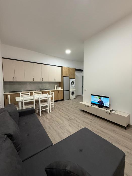 Amars Apartment - 6 Guests, 2 Rooms, Durres Beach