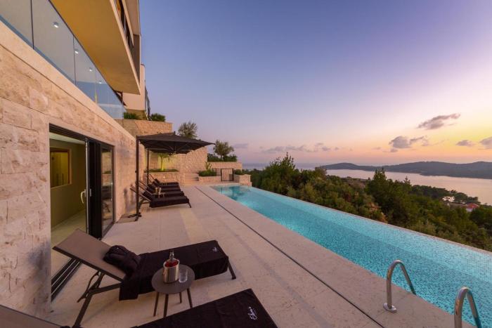 Heavenly Dubrovnik Villa 5 Bedrooms Villa Orasac Waterfront 1 Magnificent