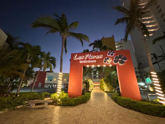 Las Flores Beach Resort