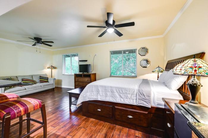 Sail, Swim, Explore Naples Studio Near Everglades