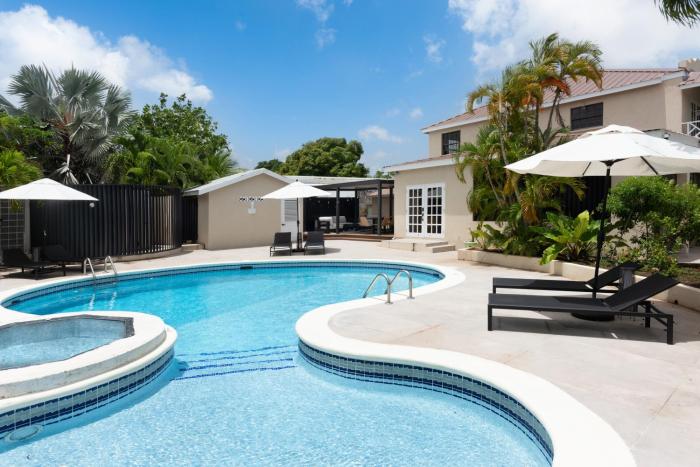 Luxe Retreat With Private Pool - The June villa