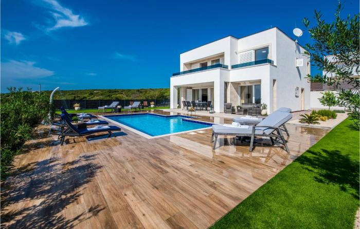 4 Bedroom Gorgeous Home In Novalja