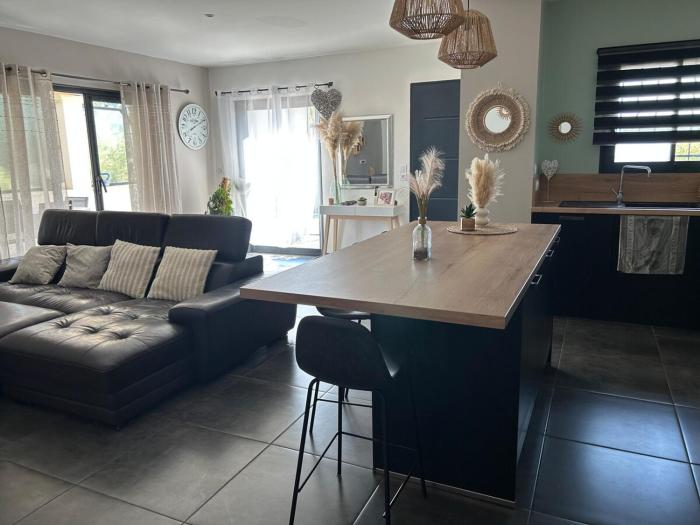 Pleasant single-story villa