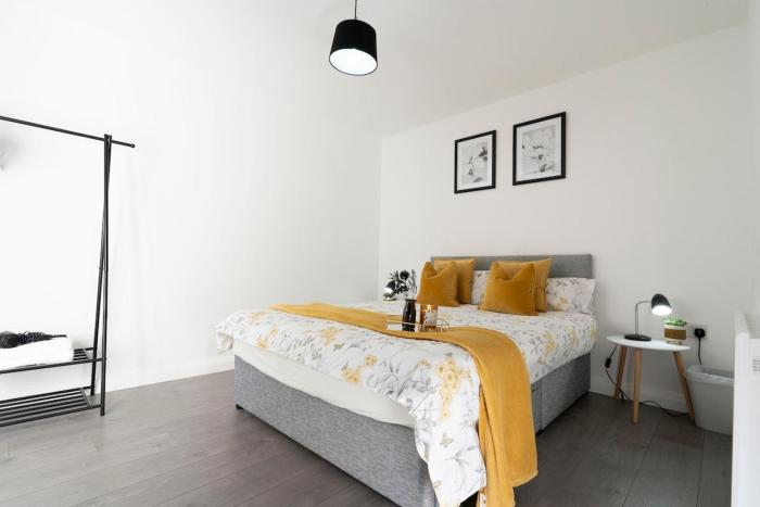 Lat-Minute l Quick Deals l Premium 2 Bedrooms Apartment l Sleeps Up to 4 l Free Parking l City Center l WeStayBelfast