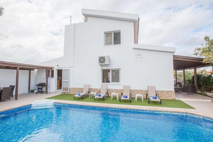 Villa Kavo Sunshine - Beautiful 3 Bedroom Protaras Villa With Private Pool