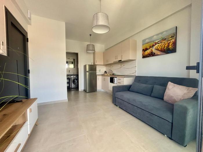 Ariadne Complex Apartment AD7-08 by Horizon Homes