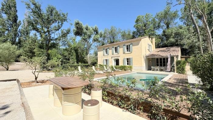 Mas Provençal près dAvignon