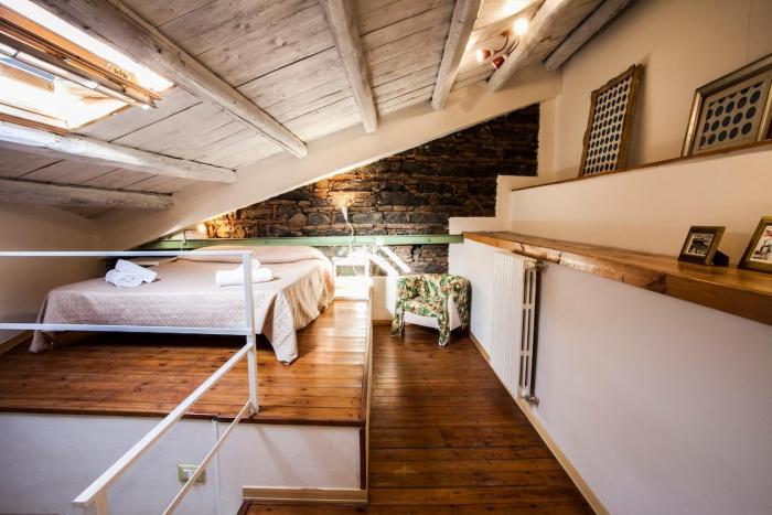 Big Flat in City Center with Balcony