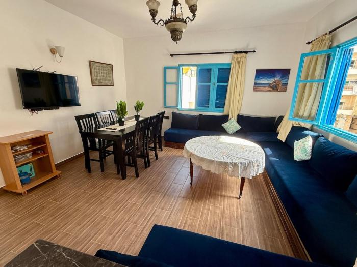 Large apartment with Wi-Fi and beach