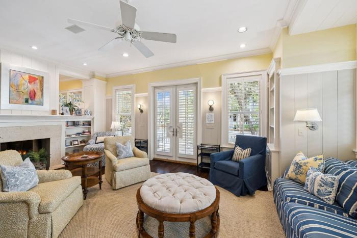 Short Walk to Beach Club, Close to Seaside 3BR Home & Carriage House home