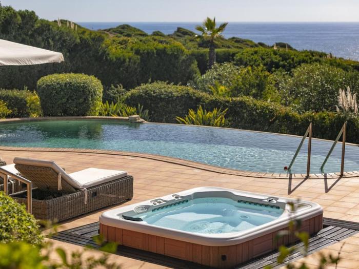 Villa Vale De Lapa, Amazing Sea Views, Heated Swimming Pool, Jacuzzi