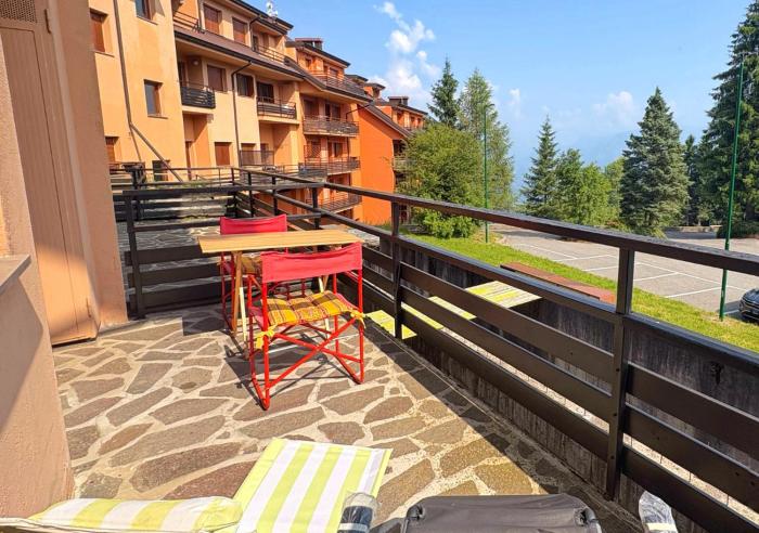 Aria di Montagna Piste Terrazza e Vista Alpi Unica