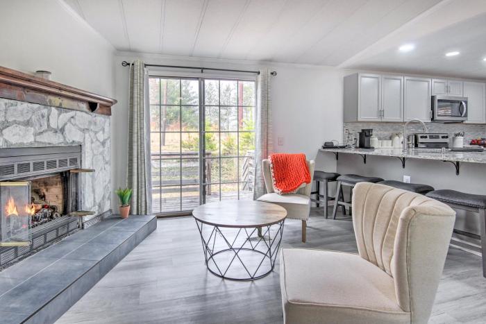 Cozy Asheville Cottage with Grill and Fire Pit!