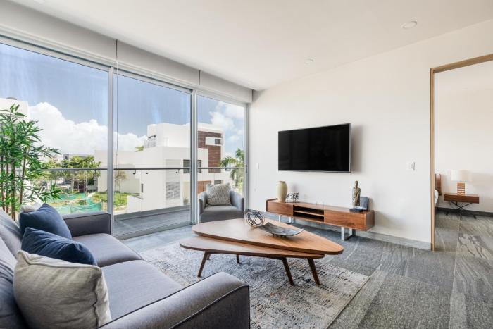 Luxury Condo of 4 Bedrooms