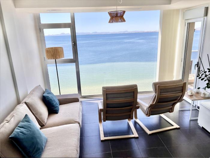 Vistas al mar espectaculares,1ª línea playa, 5 huéspedes, WiFi