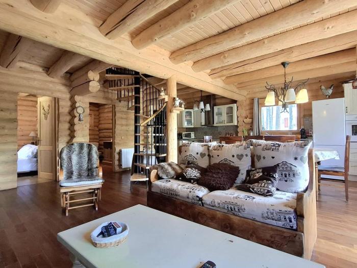 Chalet spacieux avec terrasse et parking à Bolquère - FR-1-592-87