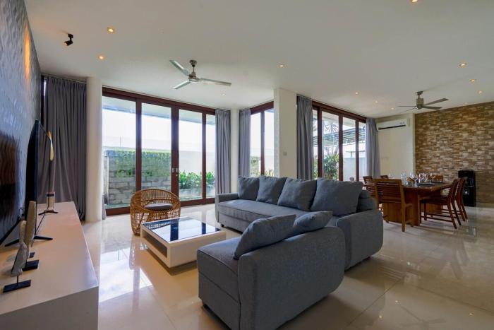 Marvella Villa 3BR with rice field view Canggu