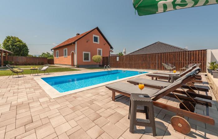 3 Bedroom Stunning Home In Otocac