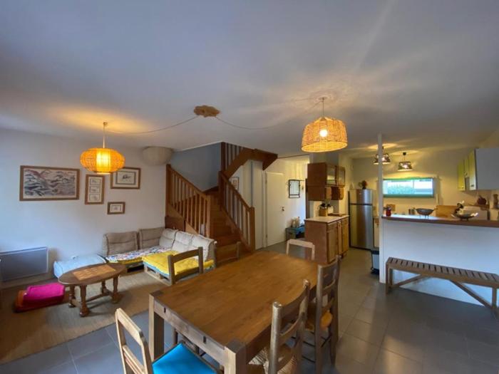 Maison à deux pas de la plage avec jardin et parking - FR-1-413-86