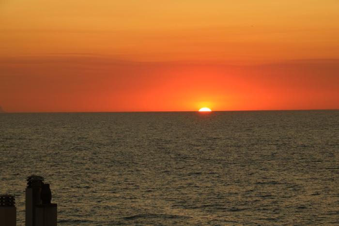 Seaview Tranquility Steps to Oceans Edge, Sunsets