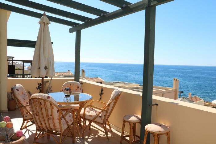 Seaview Tranquility Steps to Oceans Edge, Sunsets