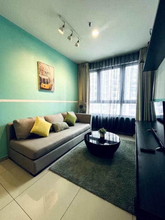 Snazzy Homes at i-City - WiFi TV Box 1 Carpark
