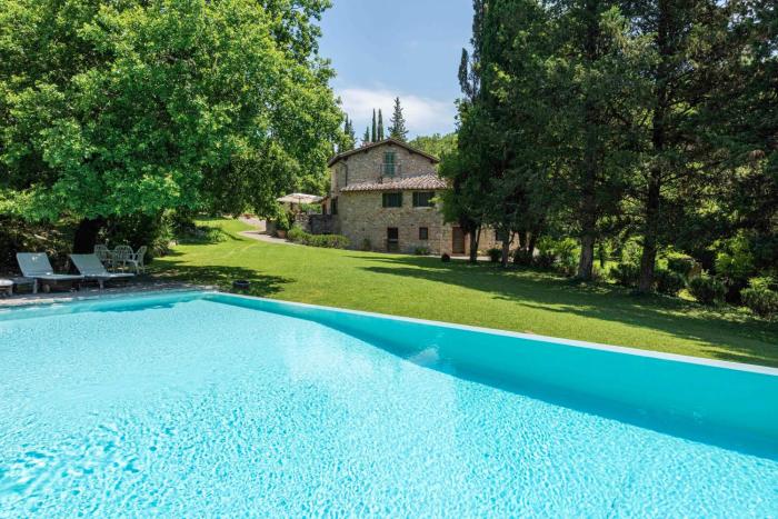 Villa la Pecine by Mmega