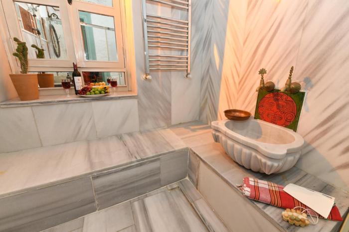 Turkish Hammam 3 BR Historical Flat 3 AC