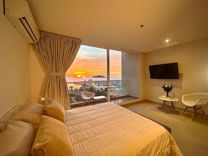 Studio with Marina View