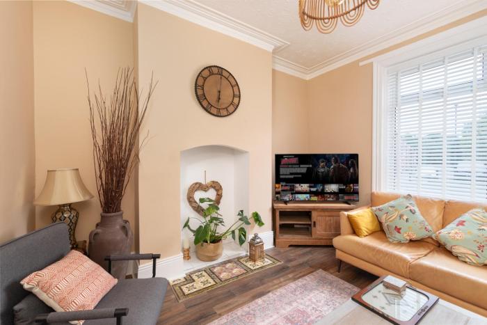 Charming house in South Shields-Sleep 6 -Parking