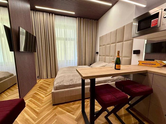 IOS Velour - Boutique Studio Prague 1