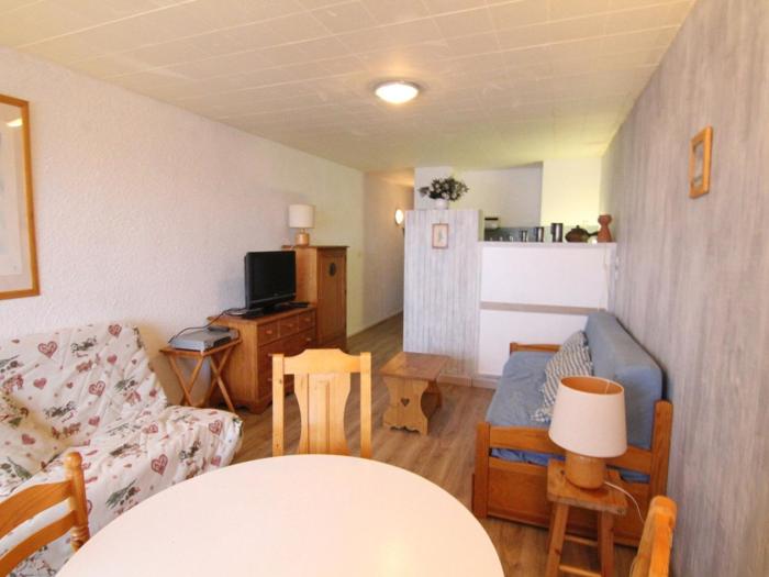 Studio 4 pers à LAlpe dHuez - FR-1-405-45