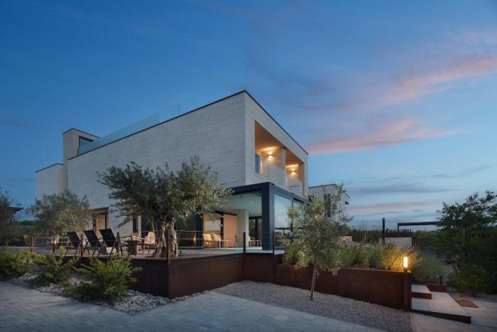 Brand new Villa B63, heated pool and wellness